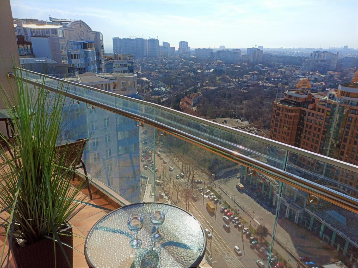 Arcadia Stylish Apartment Big Terrace! Odesa Exterior foto